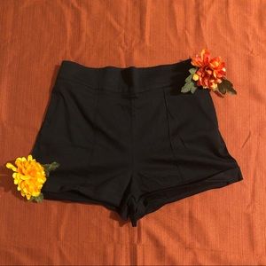 Pin Up Girl Clothing/ PinUp Couture Black Shorts